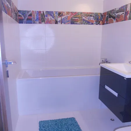 아파트 Reyna Apartment, Faleza Nord 콘스탄차